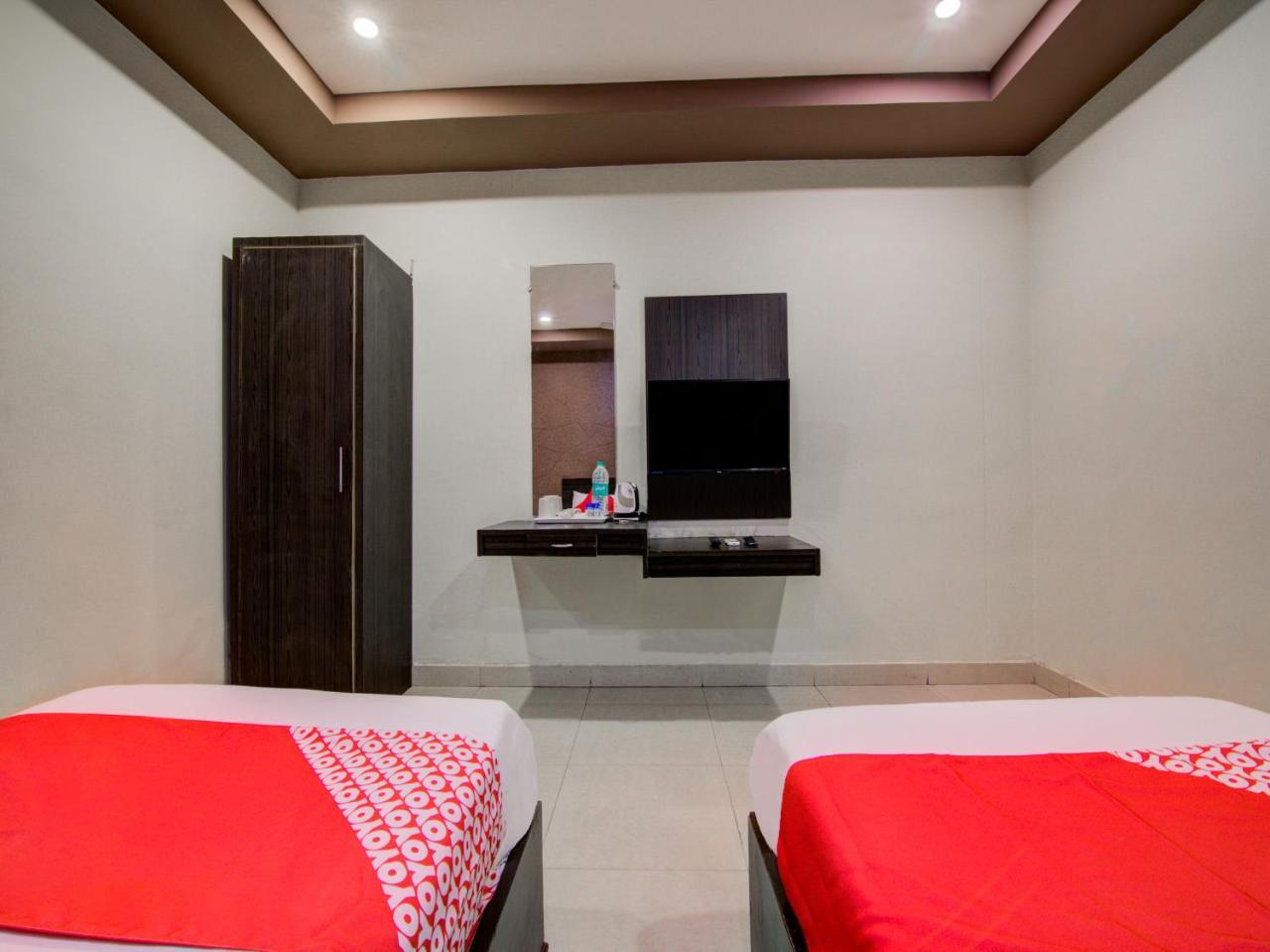 Oyo 16961 Sea Rock Hotel Visakhapatnam Ngoại thất bức ảnh