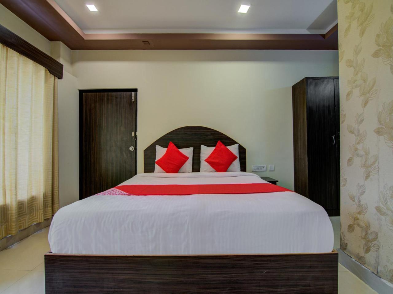 Oyo 16961 Sea Rock Hotel Visakhapatnam Ngoại thất bức ảnh