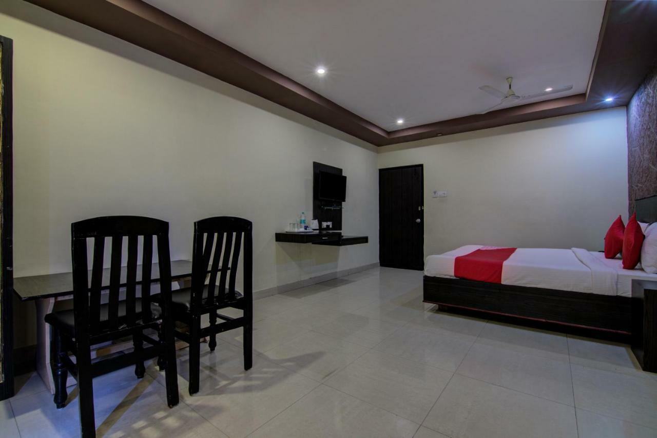 Oyo 16961 Sea Rock Hotel Visakhapatnam Ngoại thất bức ảnh